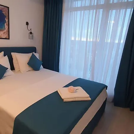Alezzy Apartament Prima Linie La Mare Апартаменты Нэводари