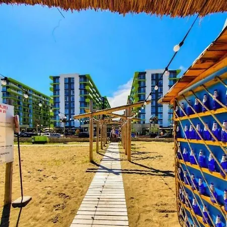Daire Alezzy Apartament Prima Linie La Mare