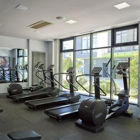 Daire Alezzy Apartament Prima Linie La Mare